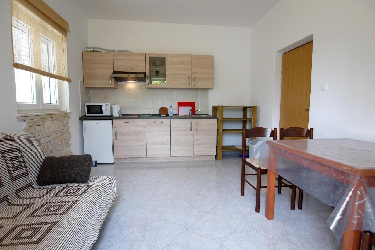 Paklenica Sport Apartments Starigrad Paklenica Rum bild