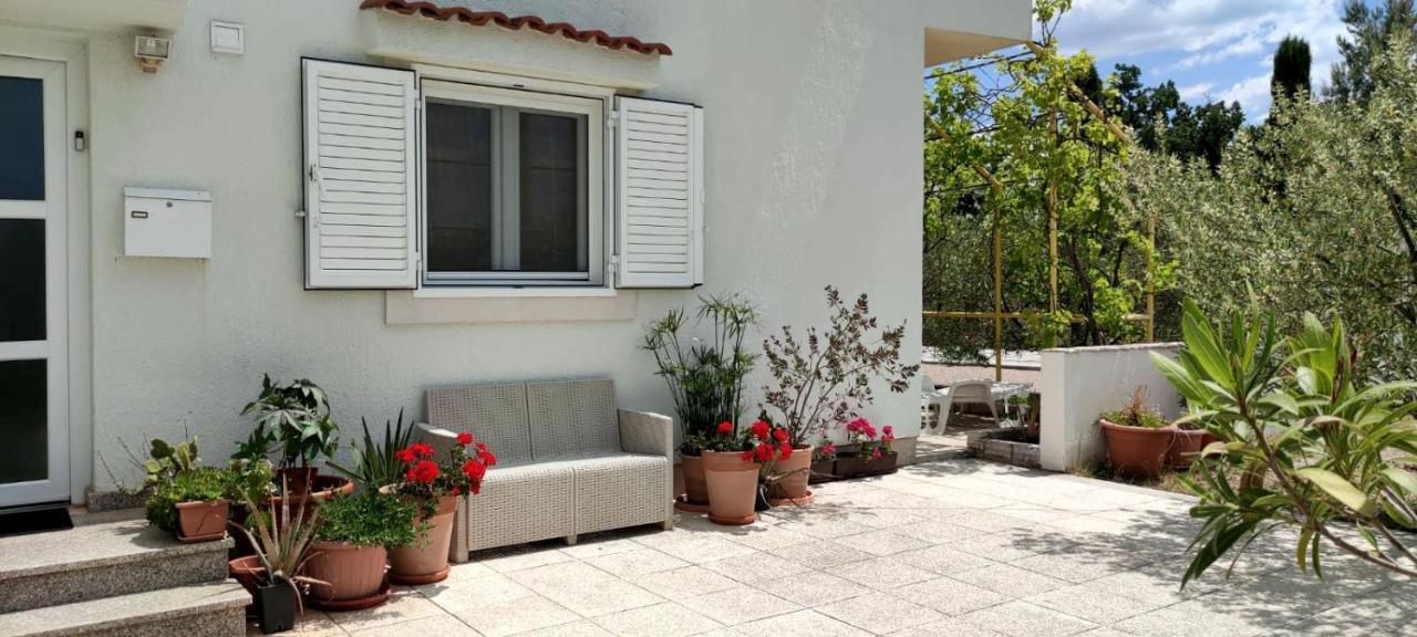 Paklenica Sport Apartments Starigrad Paklenica Exteriör bild