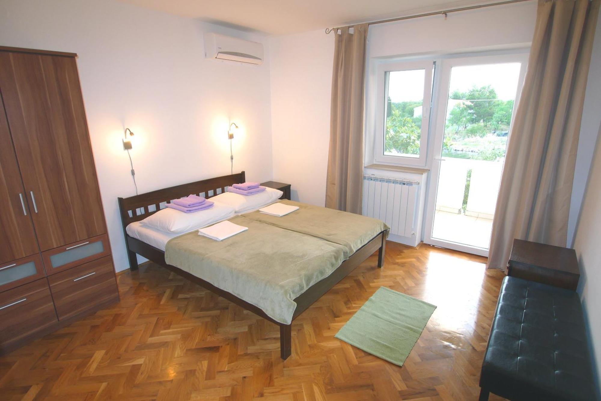 Paklenica Sport Apartments Starigrad Paklenica Rum bild