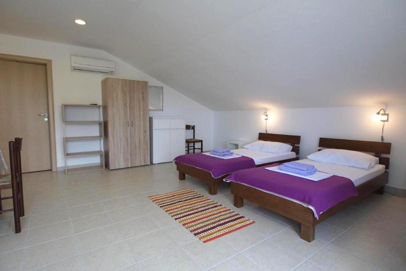 Paklenica Sport Apartments Starigrad Paklenica Exteriör bild