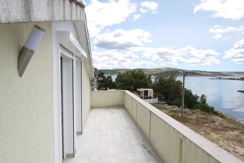 Paklenica Sport Apartments Starigrad Paklenica Rum bild