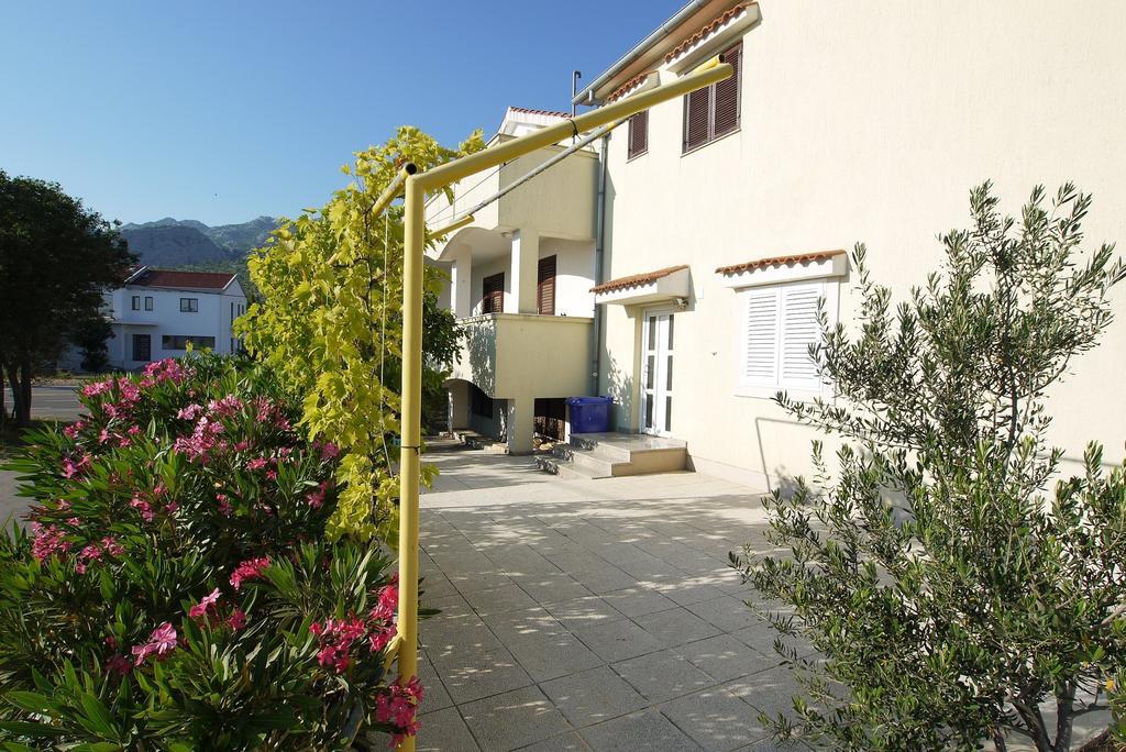Paklenica Sport Apartments Starigrad Paklenica Exteriör bild
