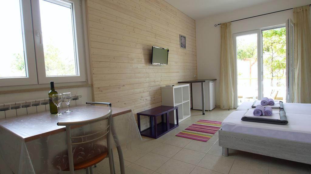 Paklenica Sport Apartments Starigrad Paklenica Rum bild